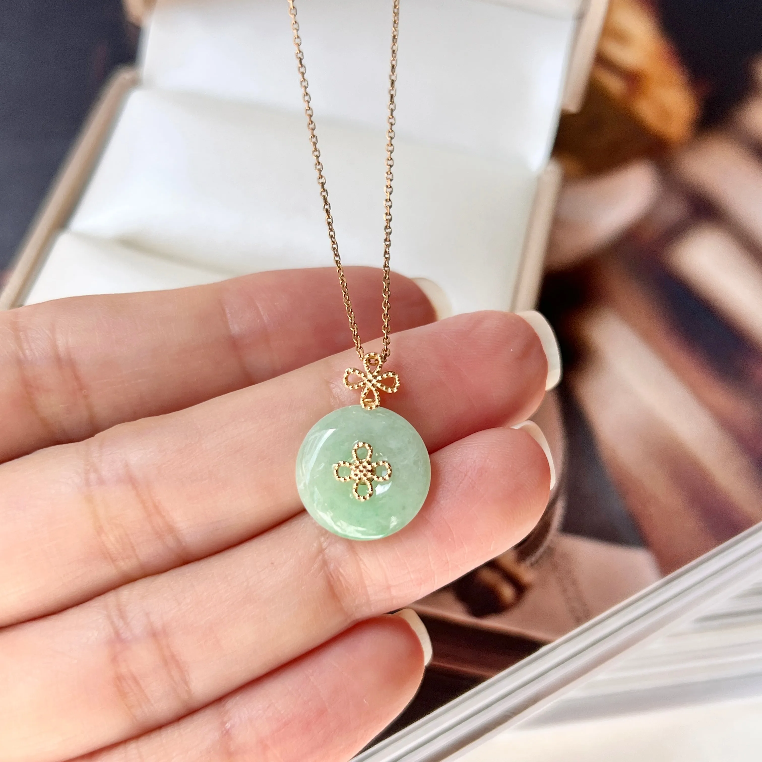 A-Grade Jadeite M.Petals Lilac Flower Donut Pendant No.172082