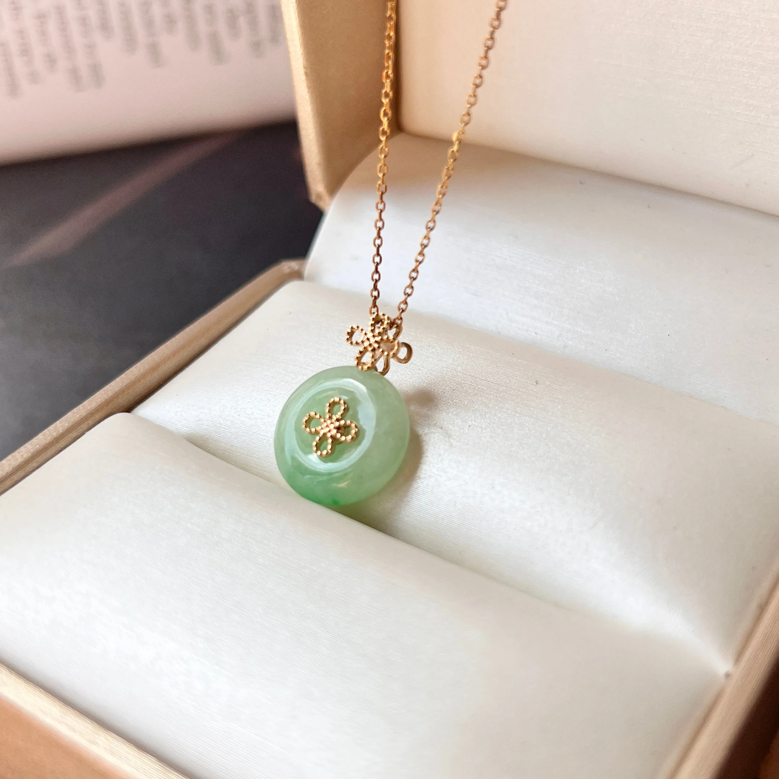 A-Grade Jadeite M.Petals Lilac Flower Donut Pendant No.172082