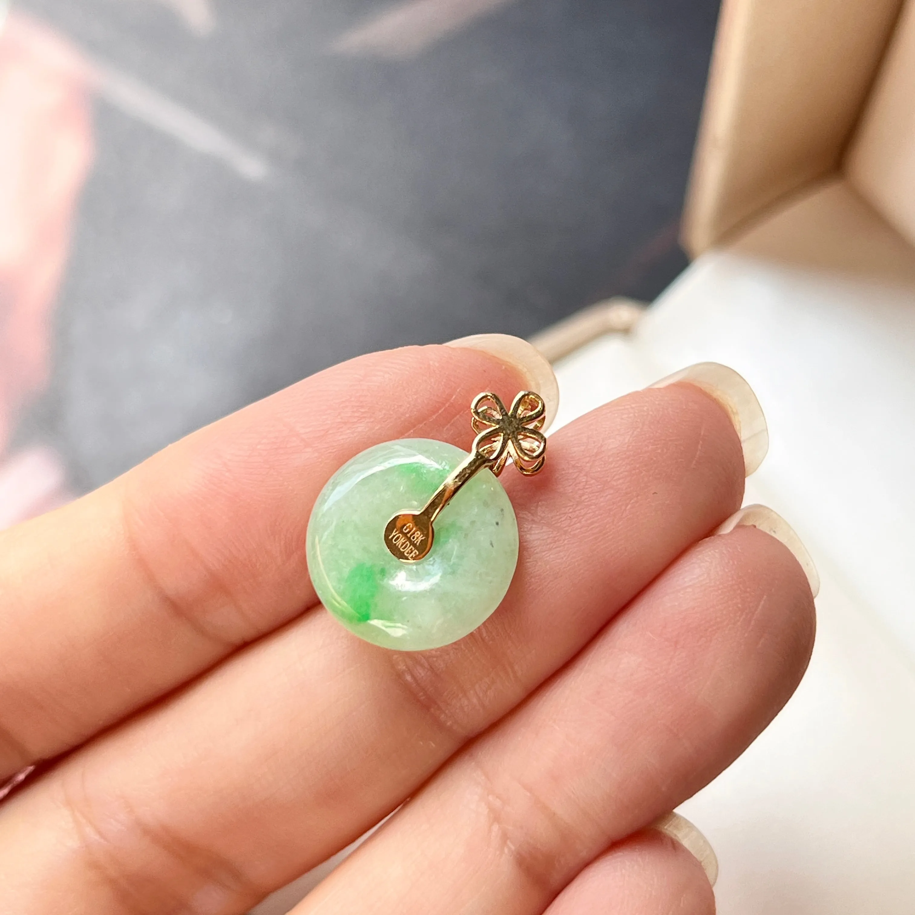 A-Grade Jadeite M.Petals Lilac Flower Donut Pendant No.172082