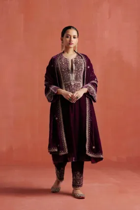 Aitbaar Kurta Set
