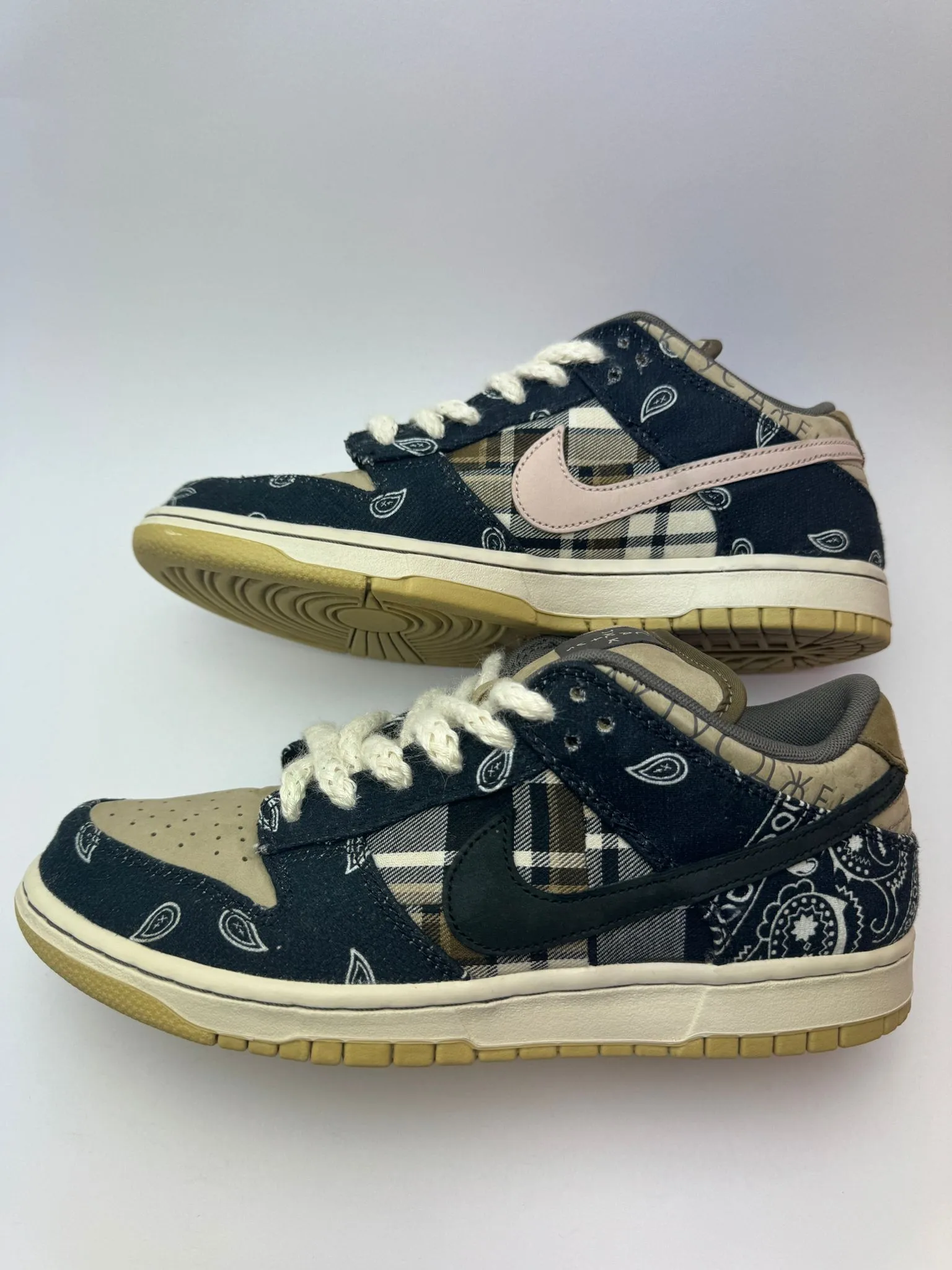 Nike SB Dunk Low "Travis Scott"