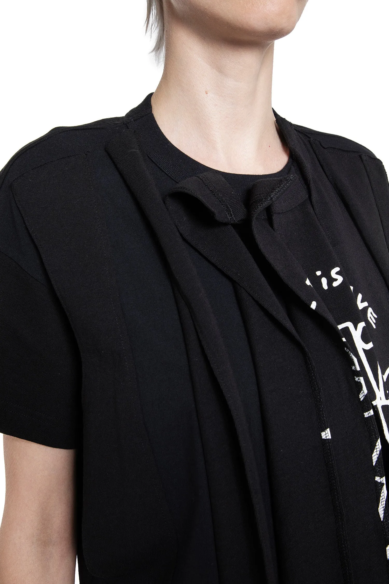 SACAI WOMAN BLACK T-SHIRTS & TANK TOPS